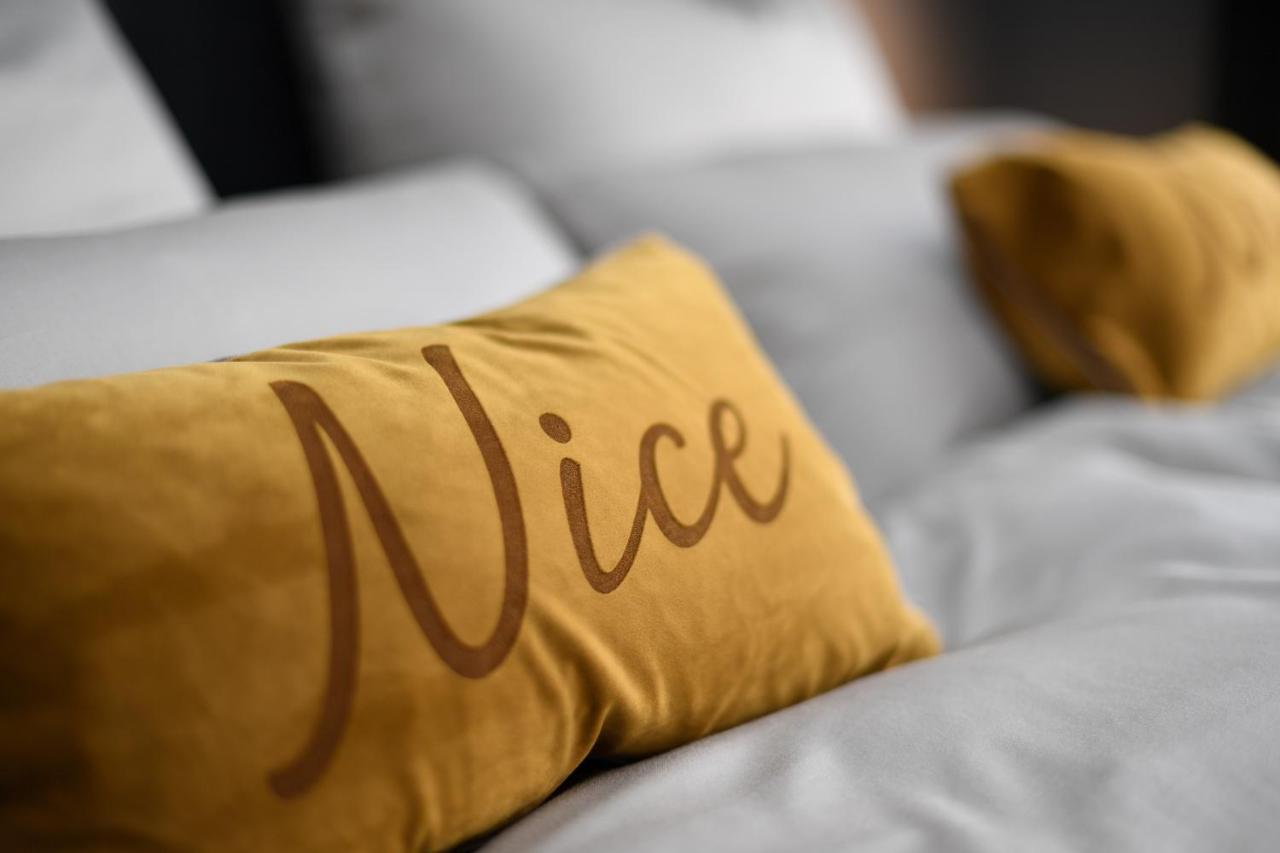 Hotel Nice Laupheim Esterno foto