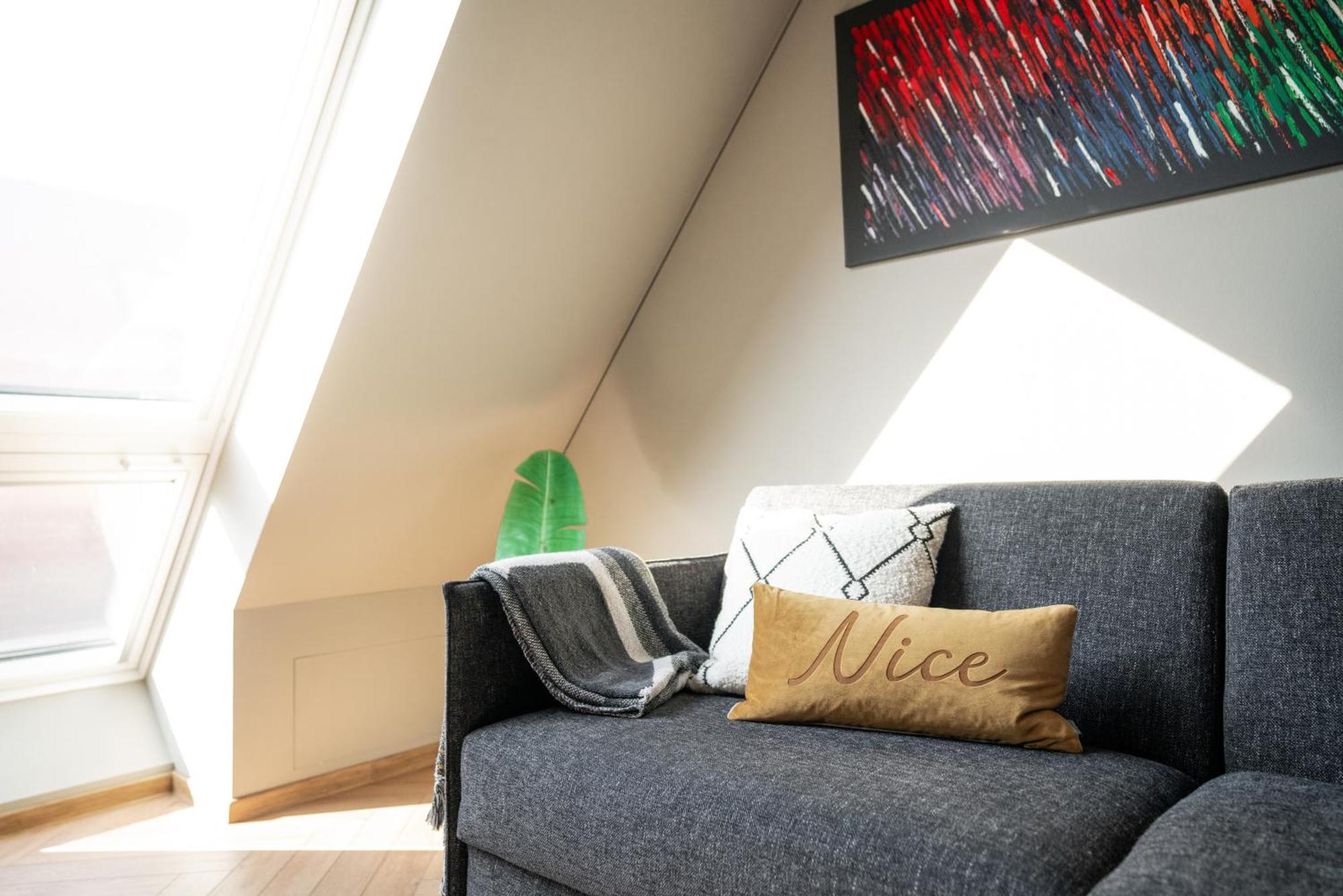 Hotel Nice Laupheim Esterno foto
