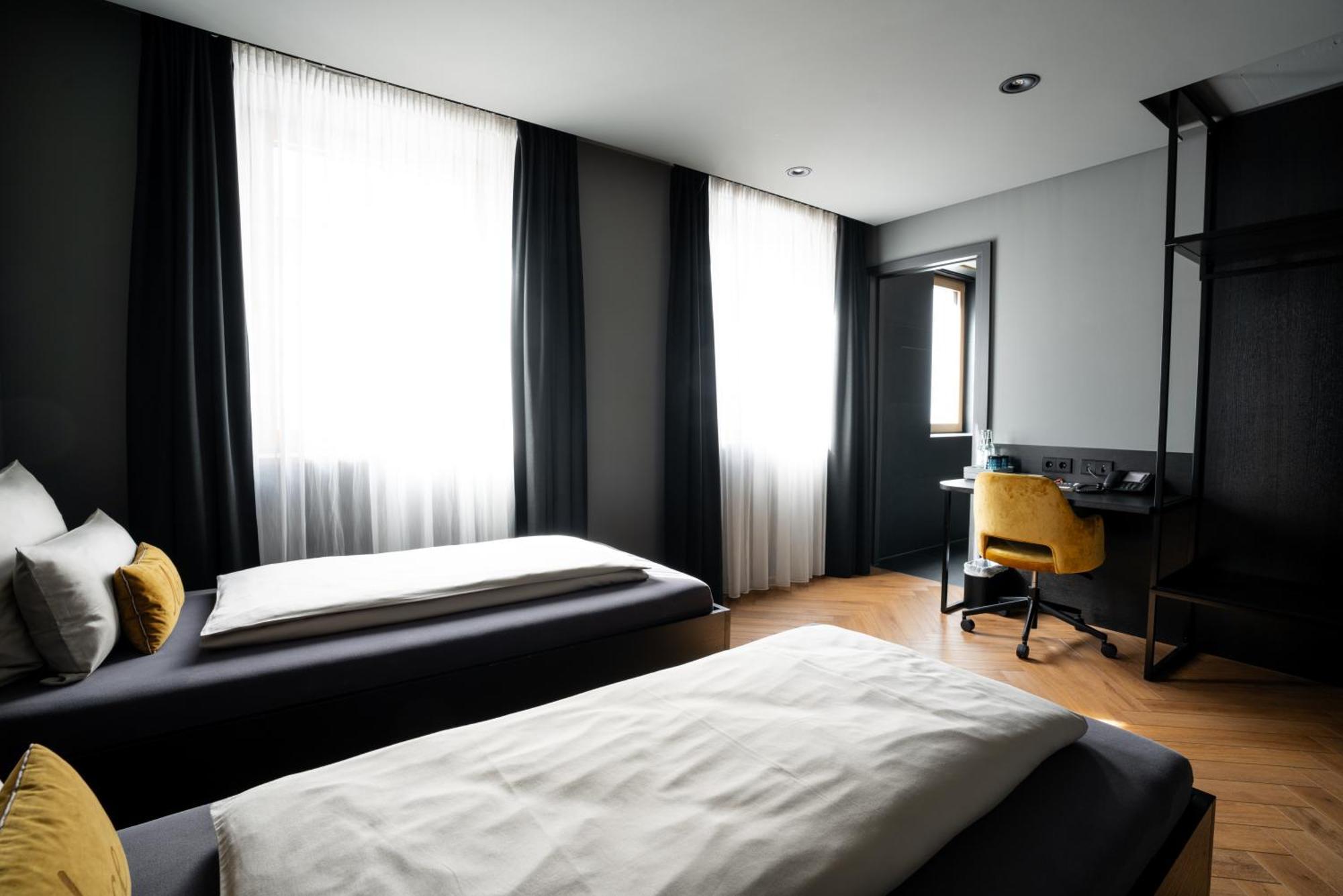 Hotel Nice Laupheim Esterno foto